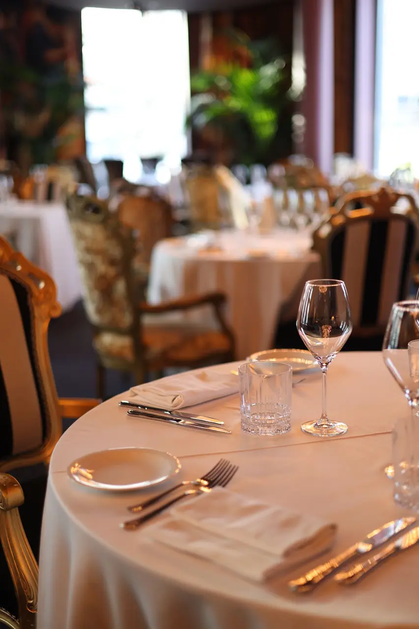 Darkfield Way Signature Dining Atmosphere